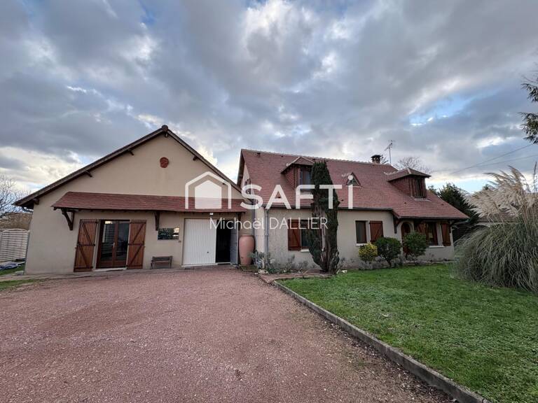 MAISON T8 DE 212m2 AVEC 5 CHAMBRES ET GARAGE. — photo 1