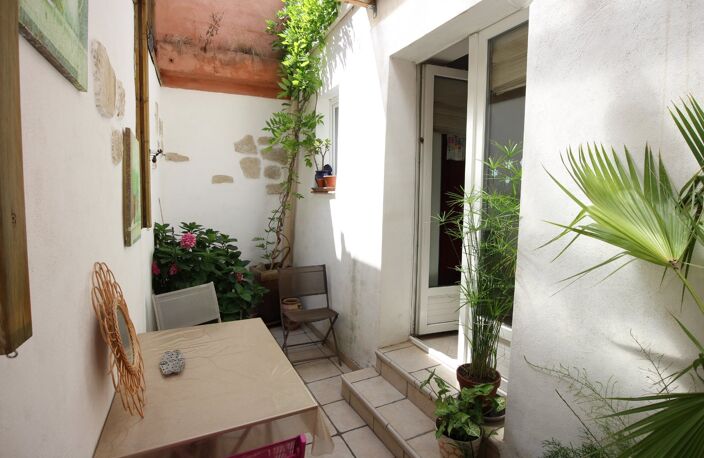 Superbe maison de ville au coeur de Narbonne avec terrasse et garage! — photo 2