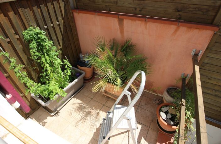 Superbe maison de ville au coeur de Narbonne avec terrasse et garage! — photo 3