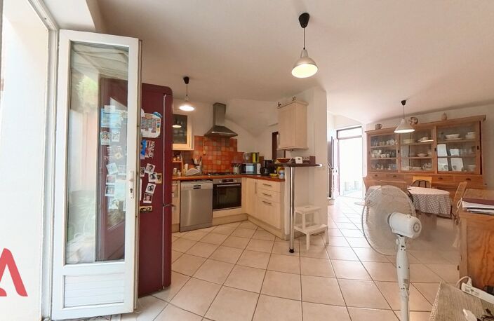 Superbe maison de ville au coeur de Narbonne avec terrasse et garage! — photo 4