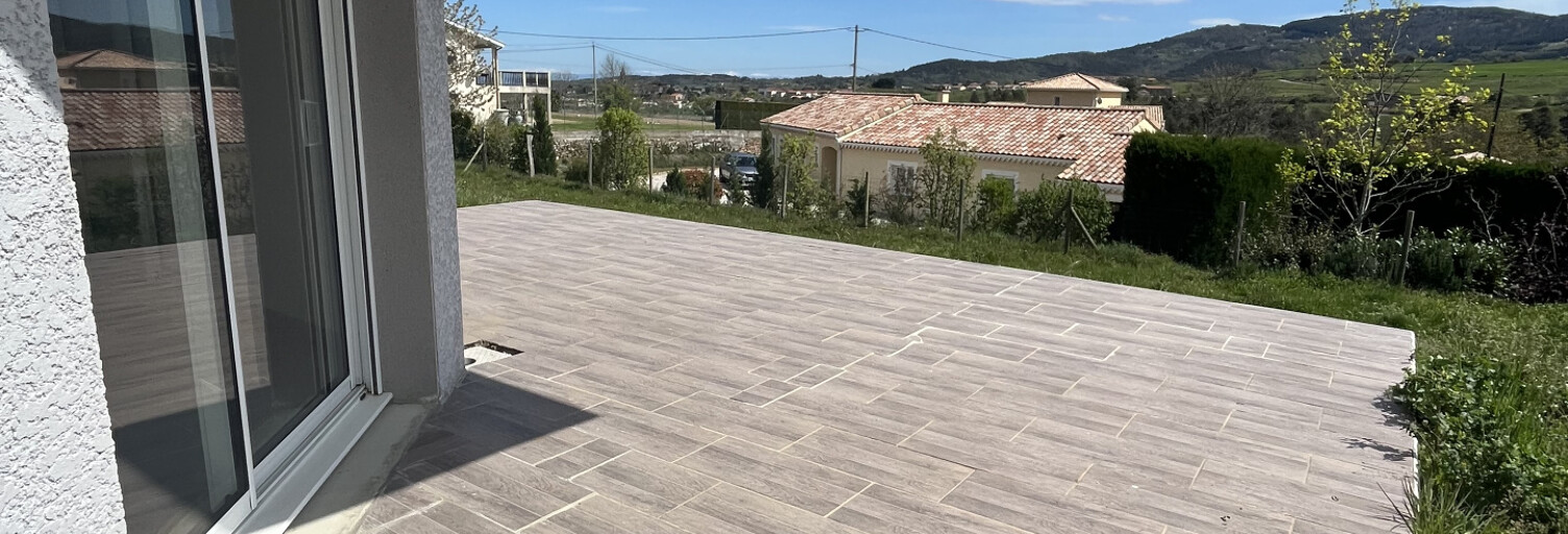 Maison 4 Pièces 81 m² à louer à Préaux (07290)