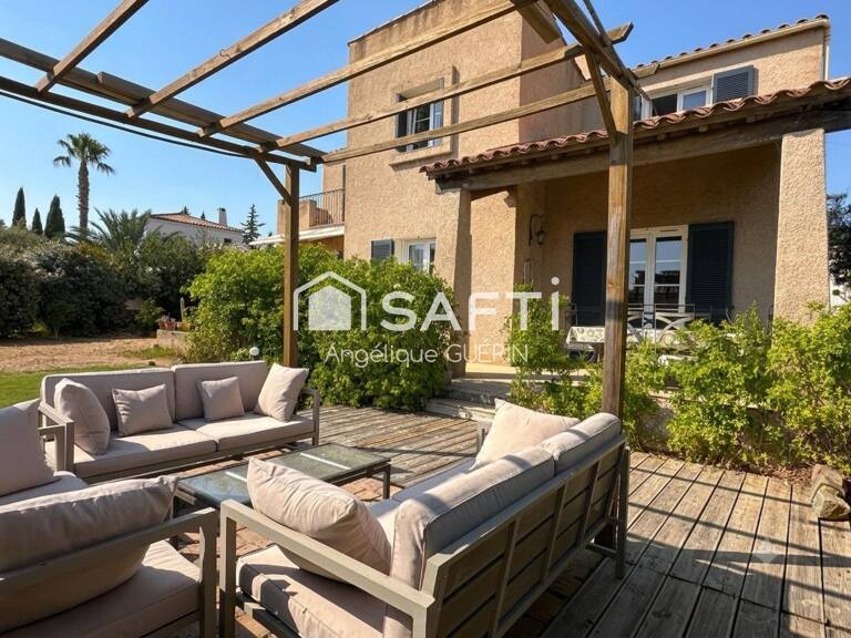 Maison individuelle avec jardin, double garage et potentiel d'agrandissement — photo 1