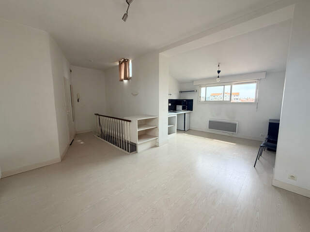  Studio lumineux- Quartier jardin Public — photo du bien