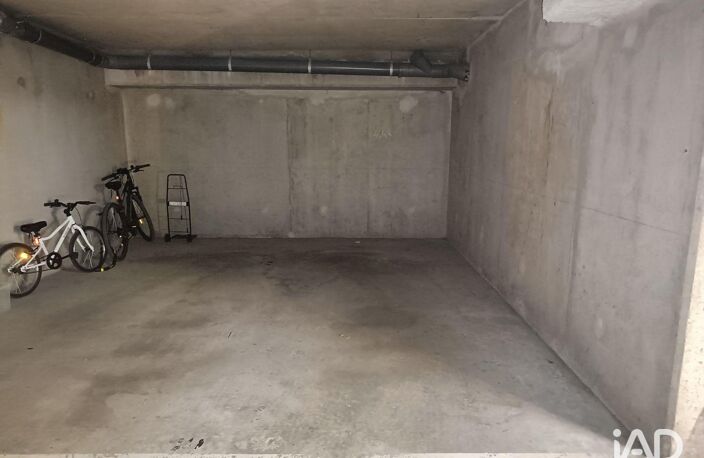 Location Parking 20 m&sup2; — photo 2