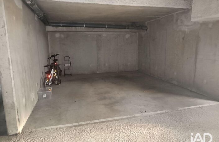 Location Parking 20 m&sup2; — photo 3