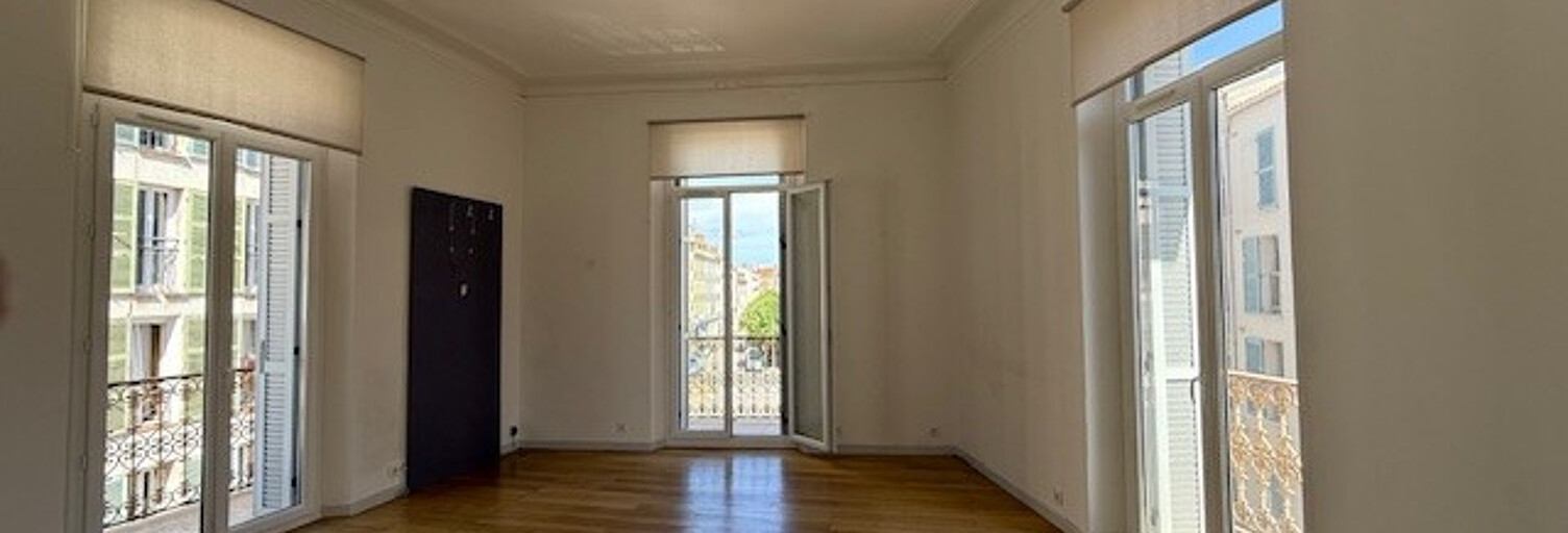 Appartement 5 Pièces 121 m² à louer à Hyères (83400)