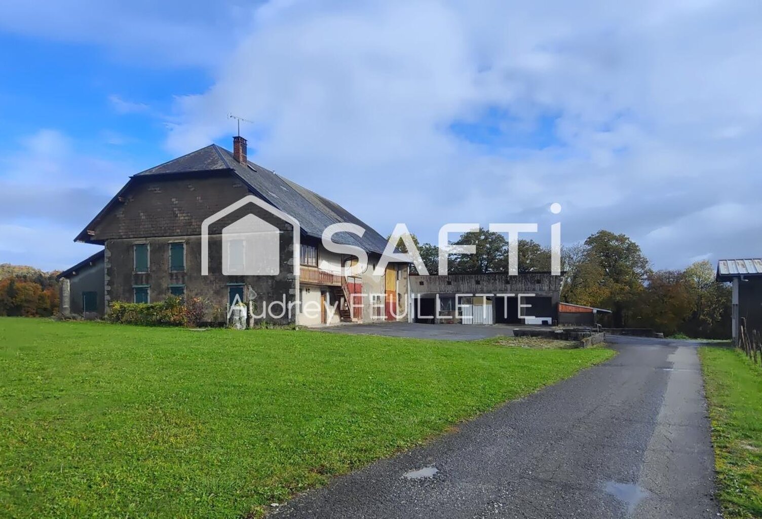 Grande maison ancienne 187,20 m² habitables avec vue dégagée sur les montagnes — photo 1
