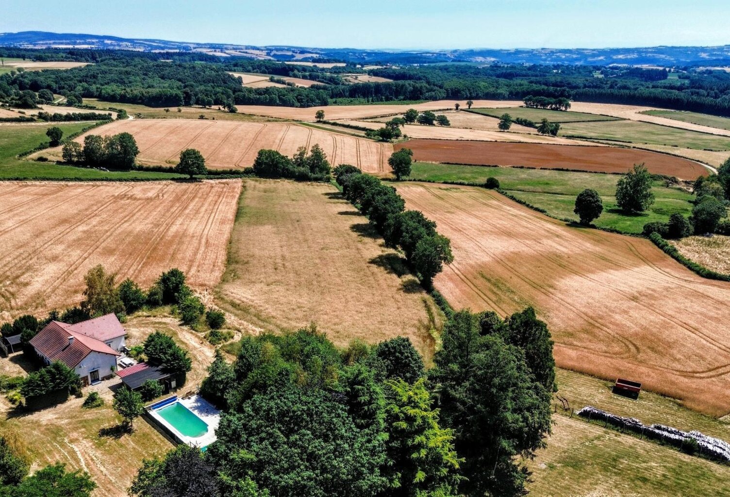 Rare à la vente : propriété avec gîte indépendant, piscine et vue montagne  Teilhet — photo 1