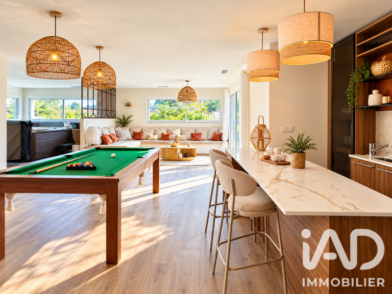 Vente Maison/villa 11 pièces — photo 1
