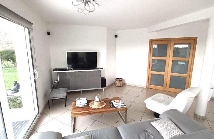 Vente Maison/villa 7 pièces — photo 4