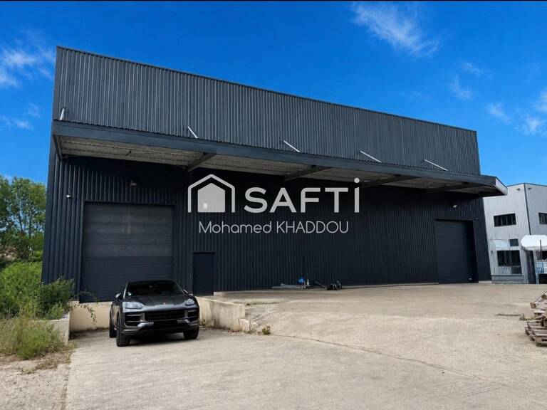 700 m² d'opportunités pour développer votre activité dans un emplacement stratégique. — photo 1