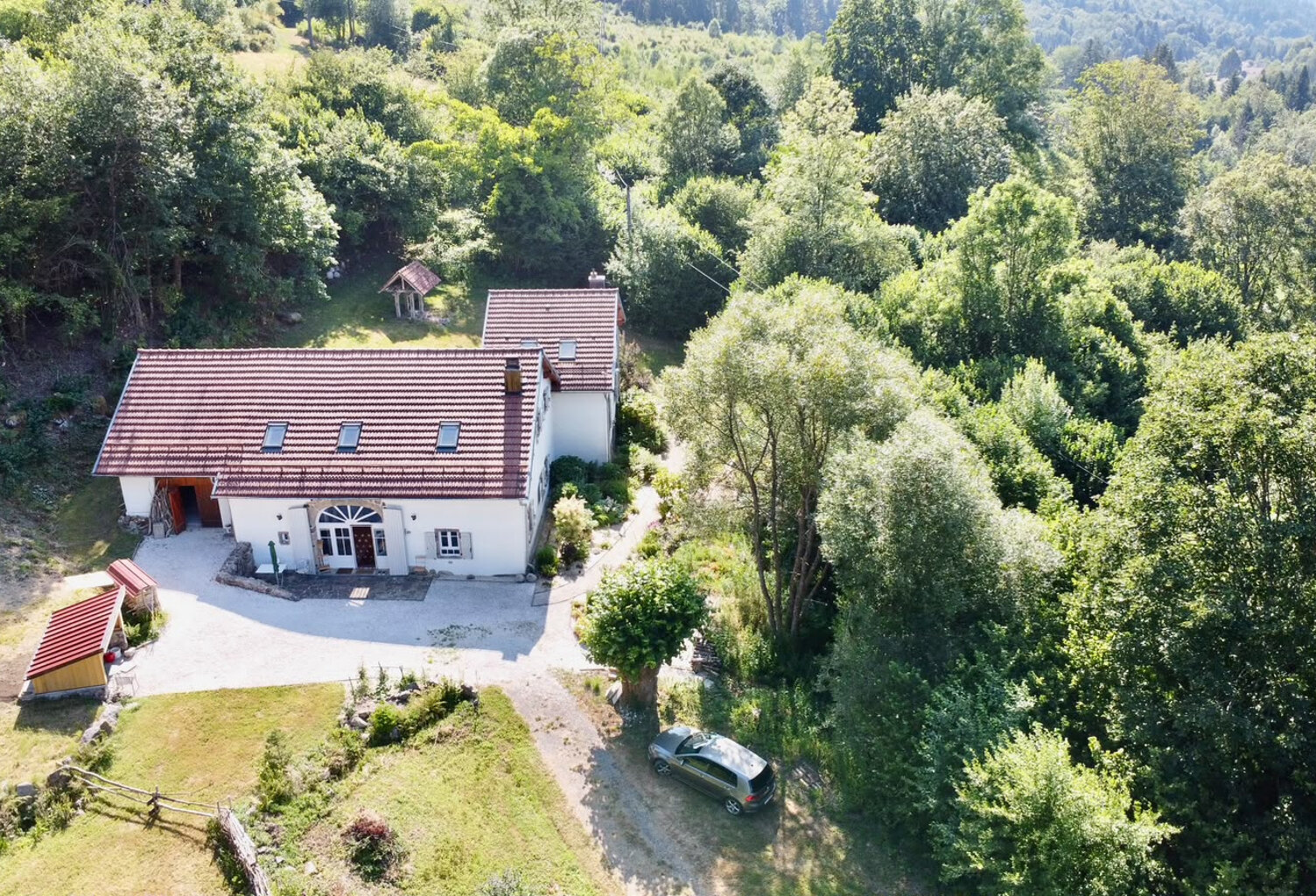 Superbe ferme rénovée sur terrain de 45,68 ares Plateau des — photo 1
