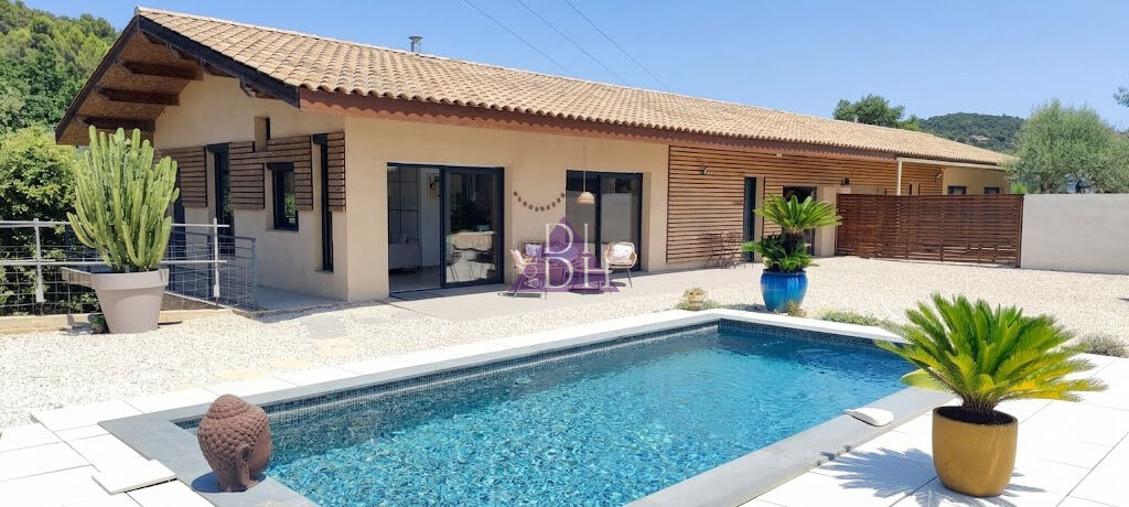Villa / Maison  T6 à vendre Hyères 83400