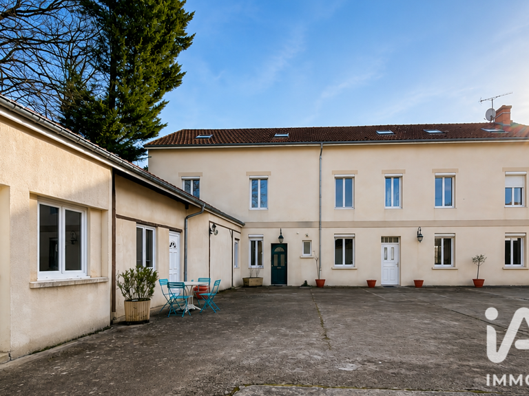 Vente Maison/villa 11 pièces — photo 1