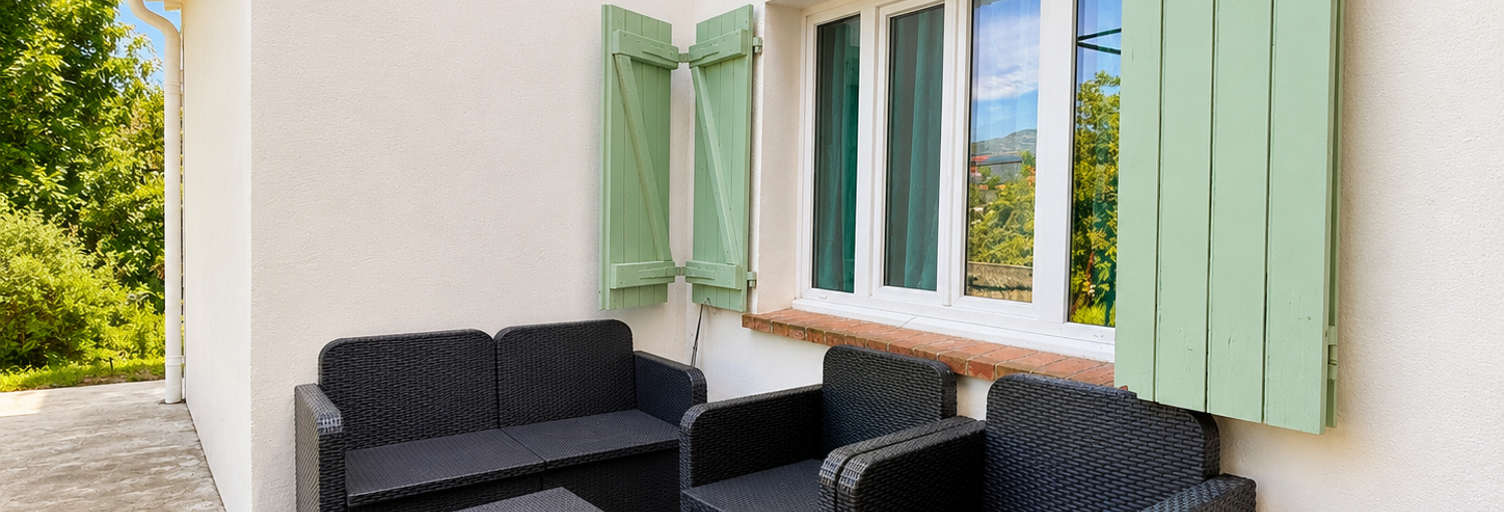 Immeuble  275 m² à vendre à Saint-Cézaire-sur-Siagne (06530)