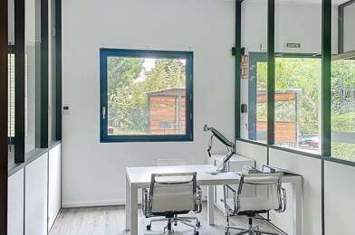 Bureau  2933 €
