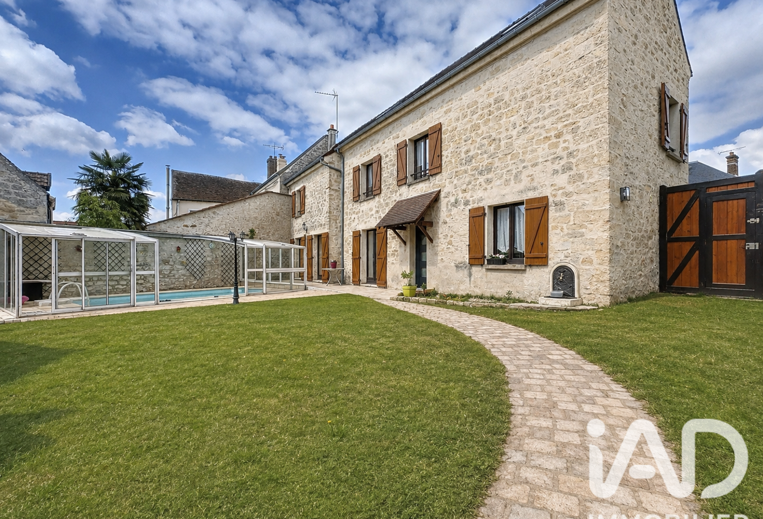 Vente Maison/villa 9 pièces — photo 1