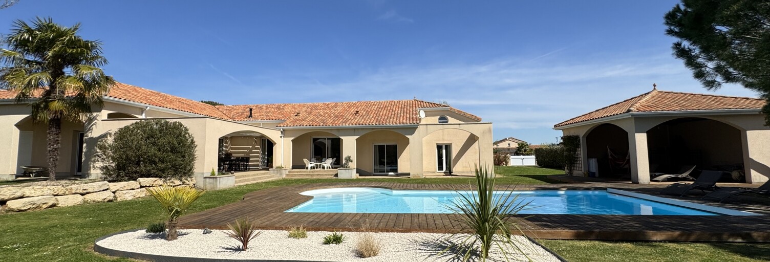 Maison 10 Pièces 260 m² à vendre à Buxerolles (86180)