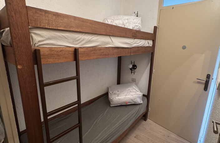 A Pra Loup 1600 : Studio skis aux pieds et vue imprenable ! — photo 4