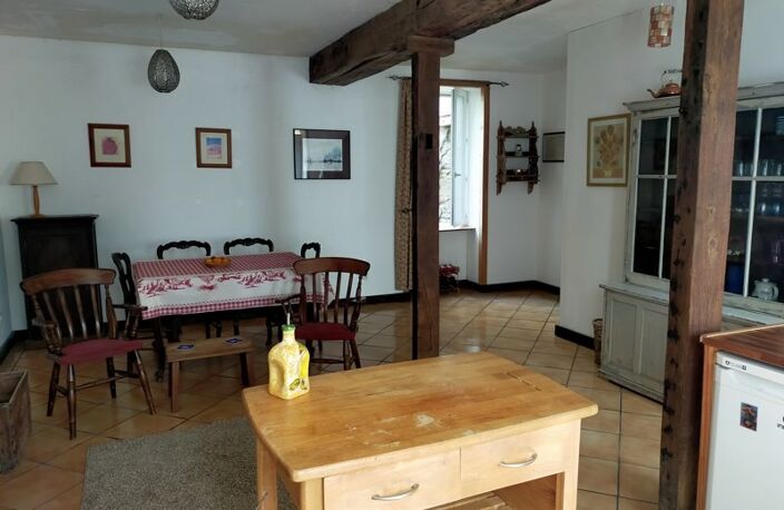 Maison en pierre de 6 pièces principales — photo 3