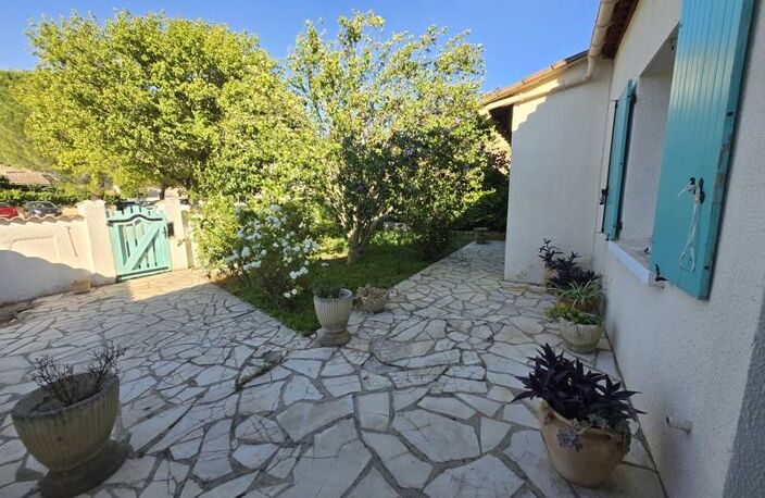 Villa de 5 pièces principales — photo 2