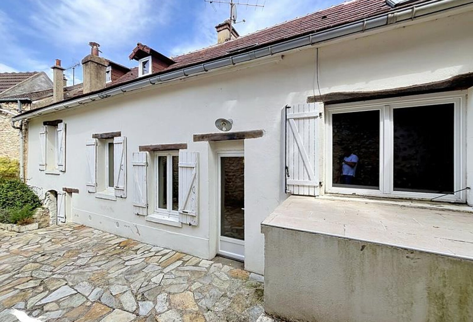 Maison en pierre de 4 pièces principales — photo 1