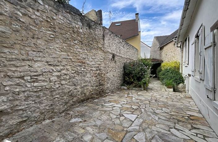 Maison en pierre de 4 pièces principales — photo 2