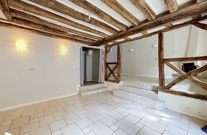 Maison en pierre de 4 pièces principales — photo 3