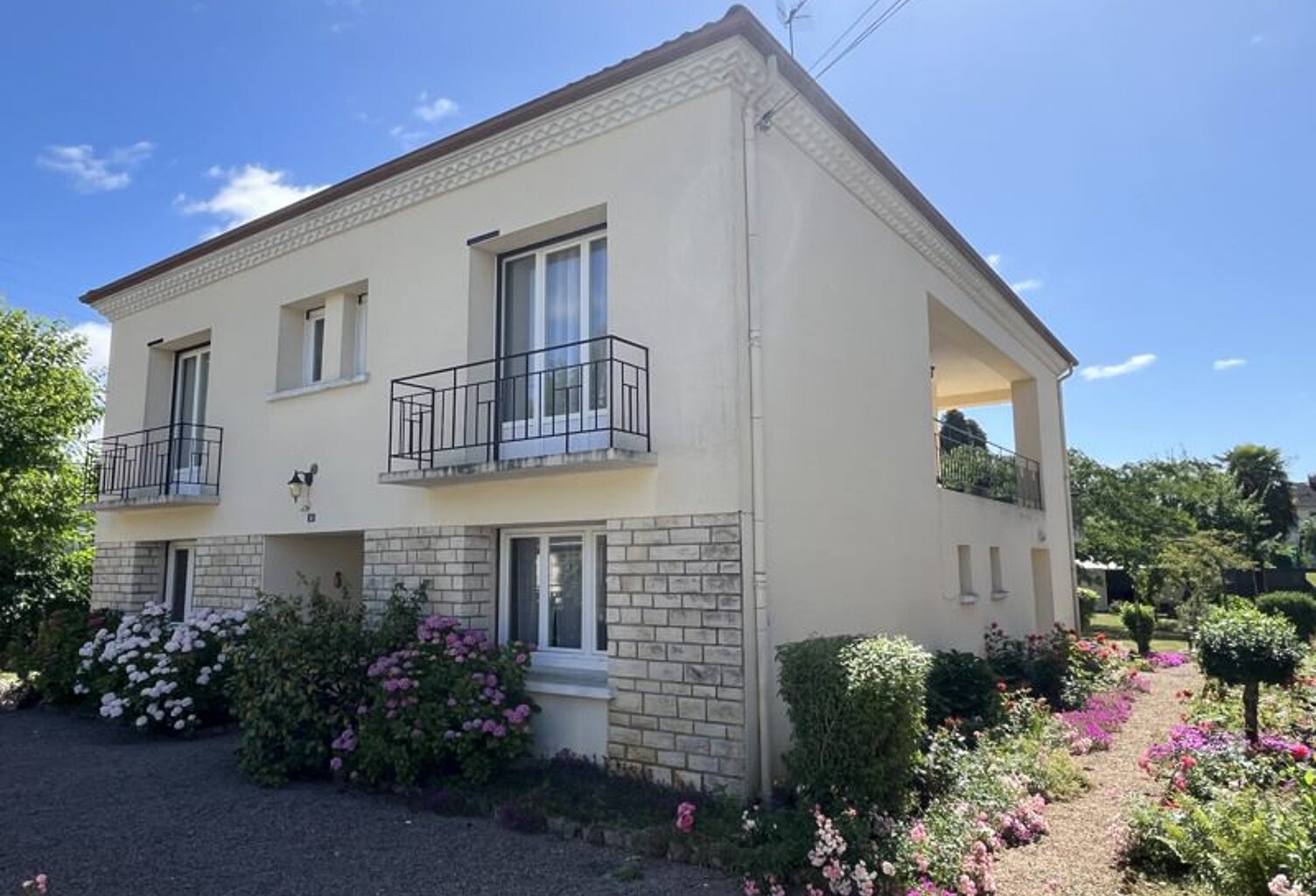 Maison de ville de 5 pièces principales — photo 1