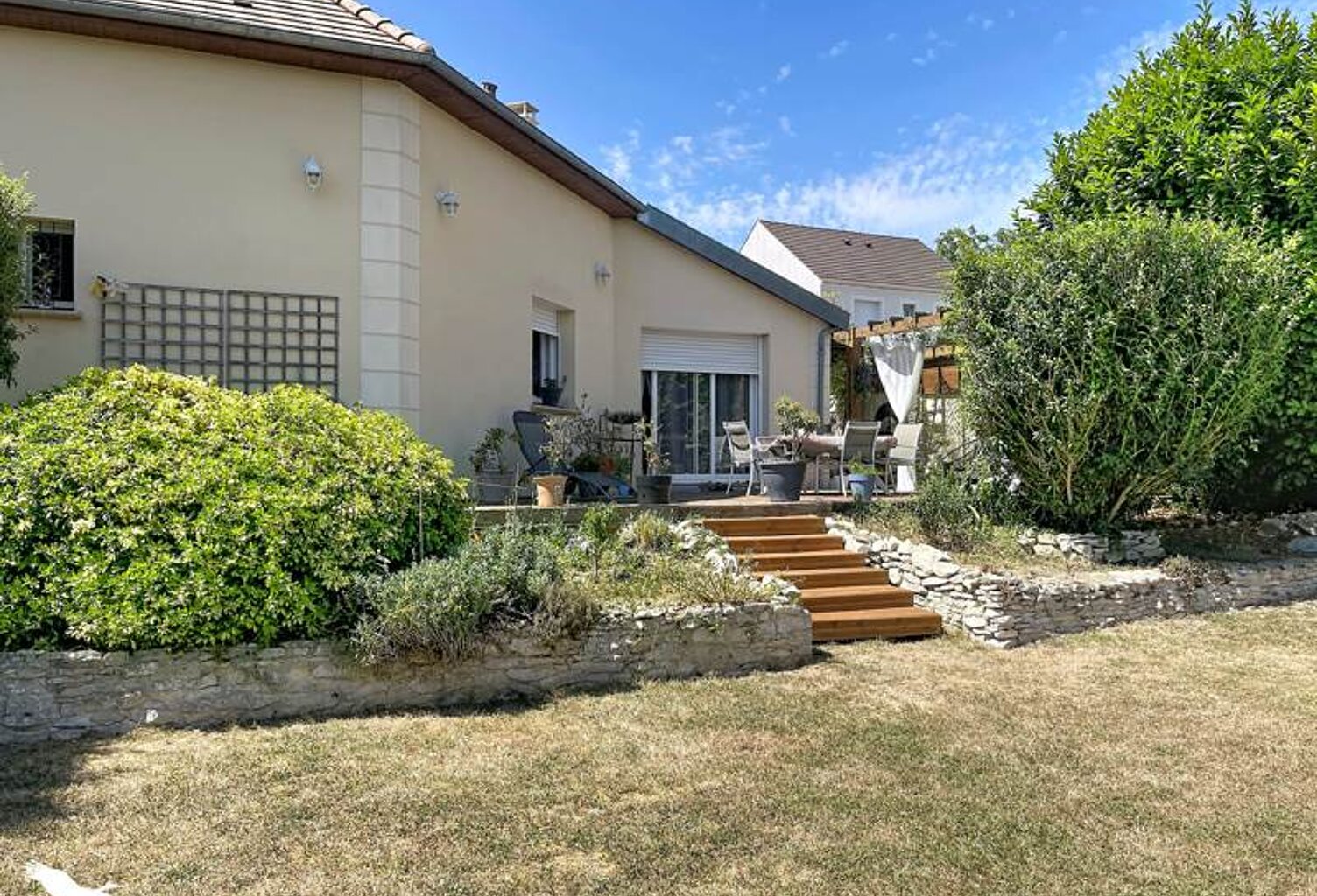 Contemporaine de 6 pièces principales — photo 1