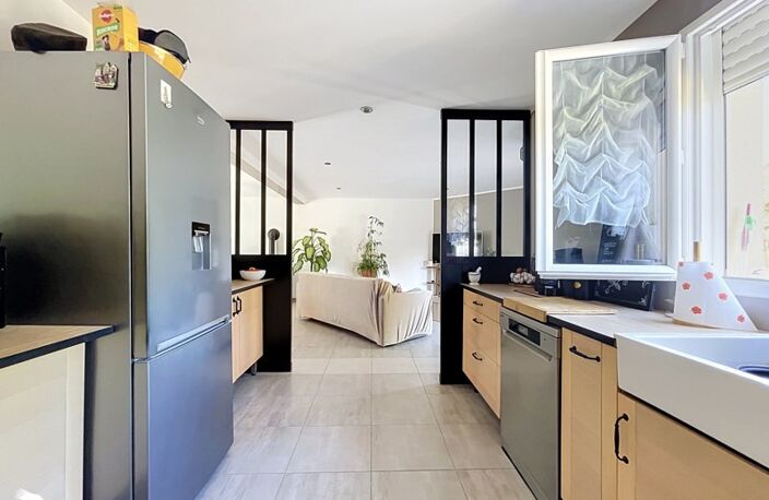 Contemporaine de 6 pièces principales — photo 2