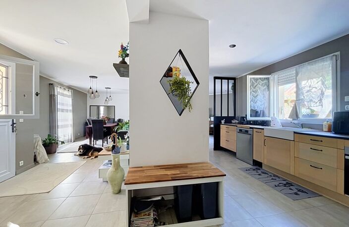 Contemporaine de 6 pièces principales — photo 3