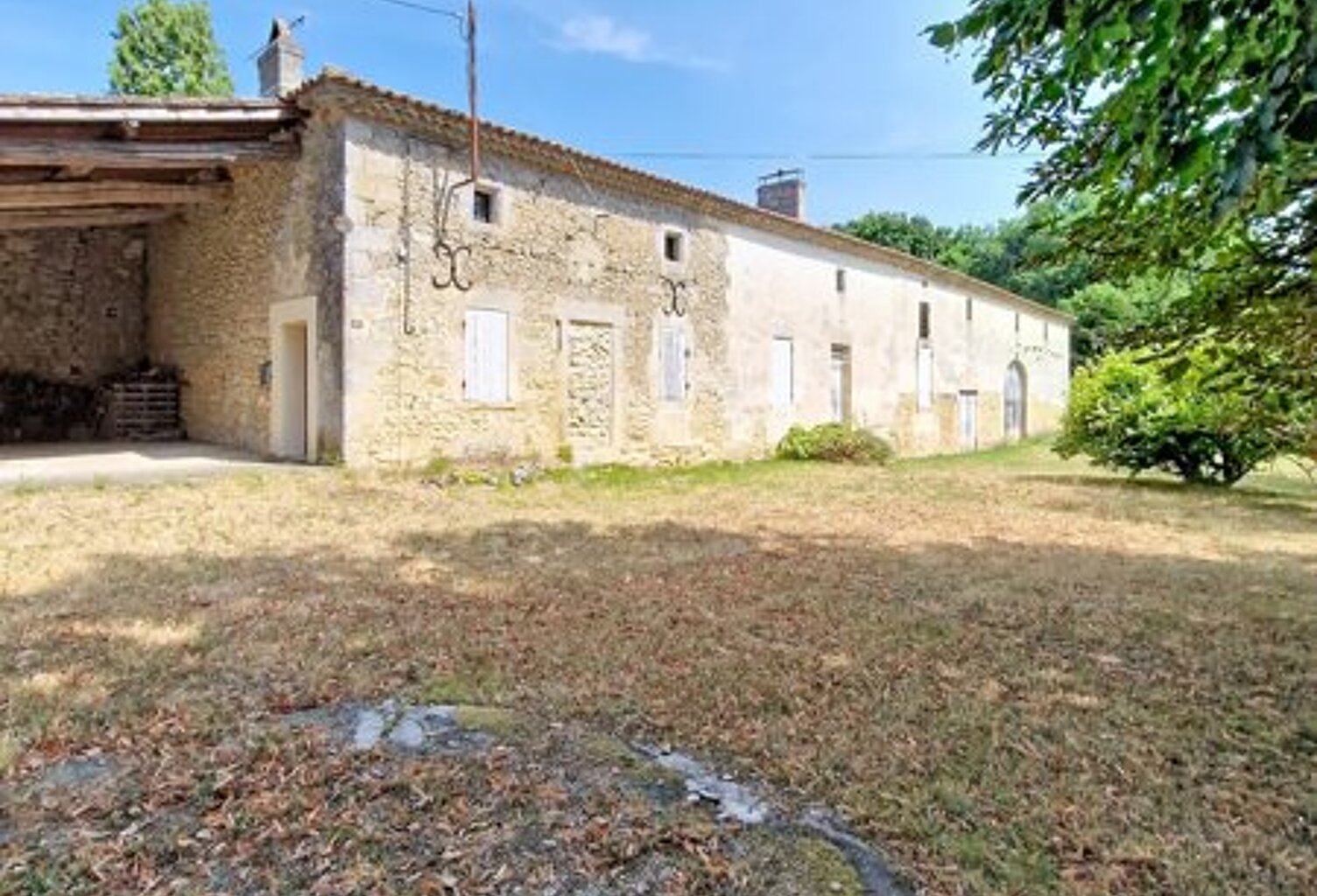 Maison en pierre de 7 pièces principales — photo 1