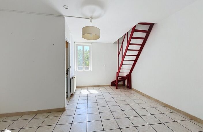 Vente maison 3 pièces 61 m² Mehun-sur-Yèvre (18500) — photo 2