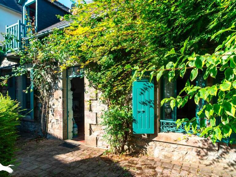 Maison en pierre de 3 pièces principales — photo 1