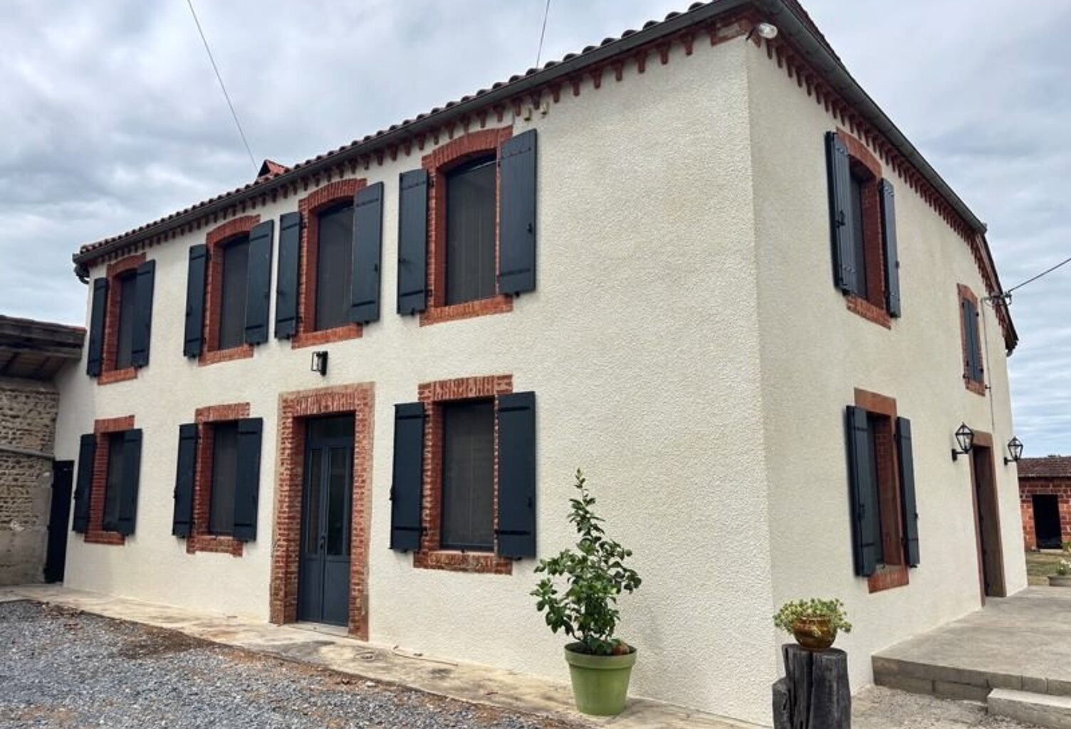 Ferme (tte) de 5 pièces principales — photo 1