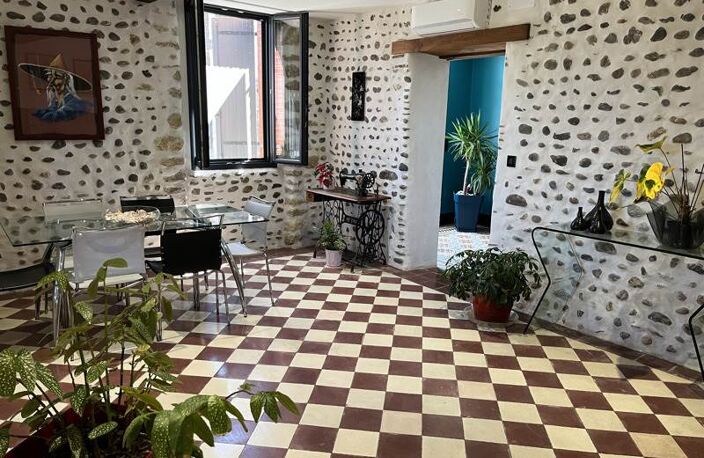 Ferme (tte) de 5 pièces principales — photo 2