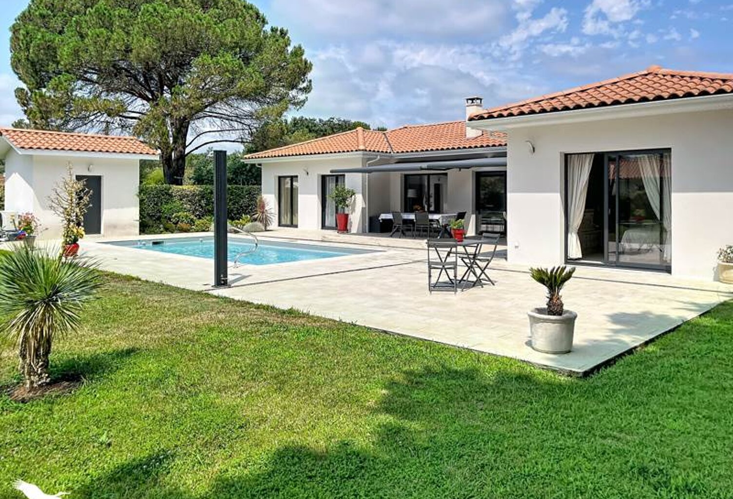 Contemporaine de 5 pièces principales — photo 1