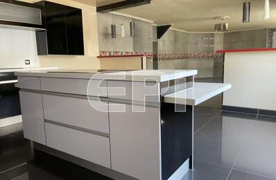 Réf 6391<br>BRESSUIRE COEUR DE VILLE. <br>Maison sur 2 niveaux. — photo du bien