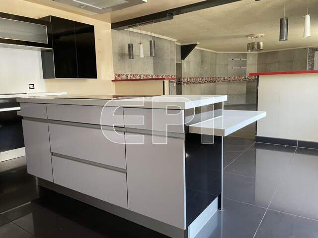 Réf 6391<br>BRESSUIRE COEUR DE VILLE. <br>Maison sur 2 niveaux. — photo du bien