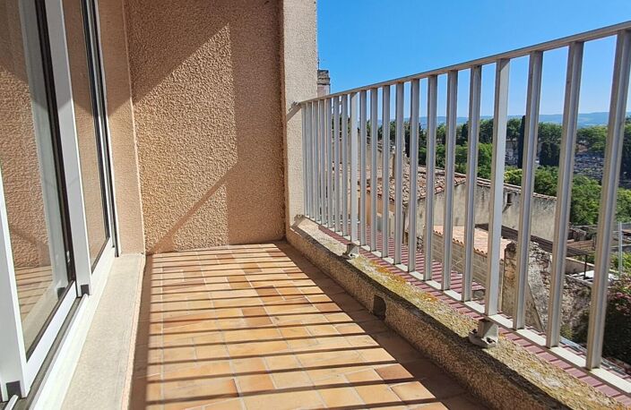 Appartement de T2 vendu loué avec balcon dans résidence avec ascenseur — photo 5