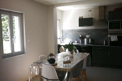 Maison 5 pièces 864 €