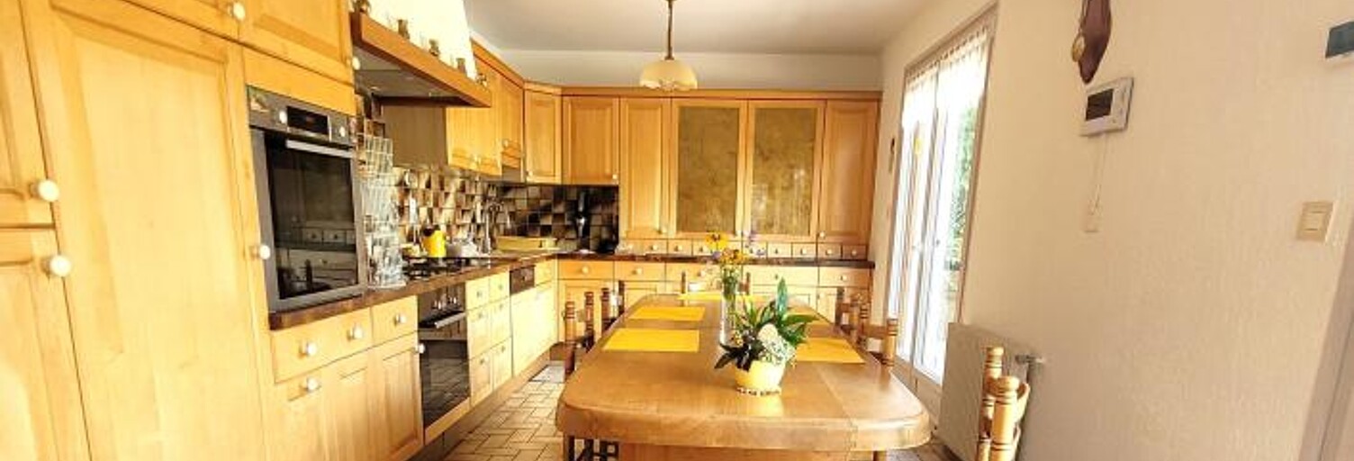 Maison 5 Pièces 130 m² à vendre à Saint-Jean-de-Gonville (01630)