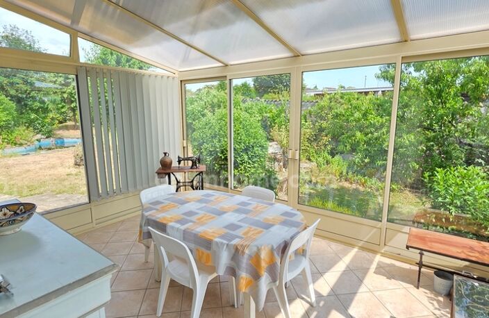 EN EXCLUSIVITE SUR LE PALAIS SUR VIENNE JOLIE MAISON AU CALME DANS QUARTIER RESIDENTIEL PRISE — photo 5