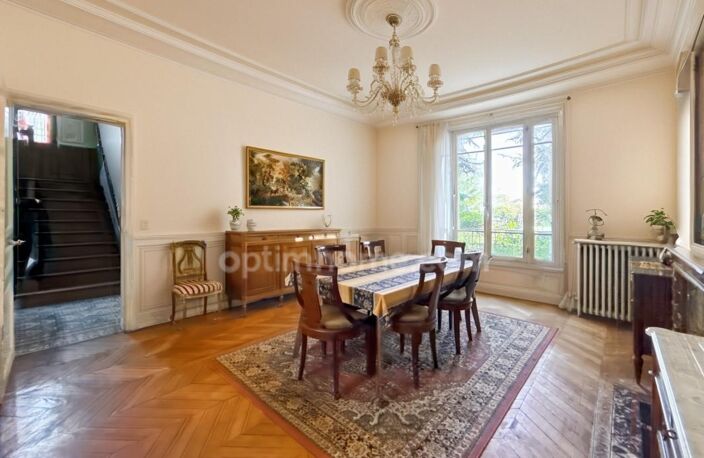 PROPRIETE -  MAISON BOURGEOISE D'EXCEPTION 10 PIECES - 785 000 EUROS - TERRAIN 2000 m2 — photo 4