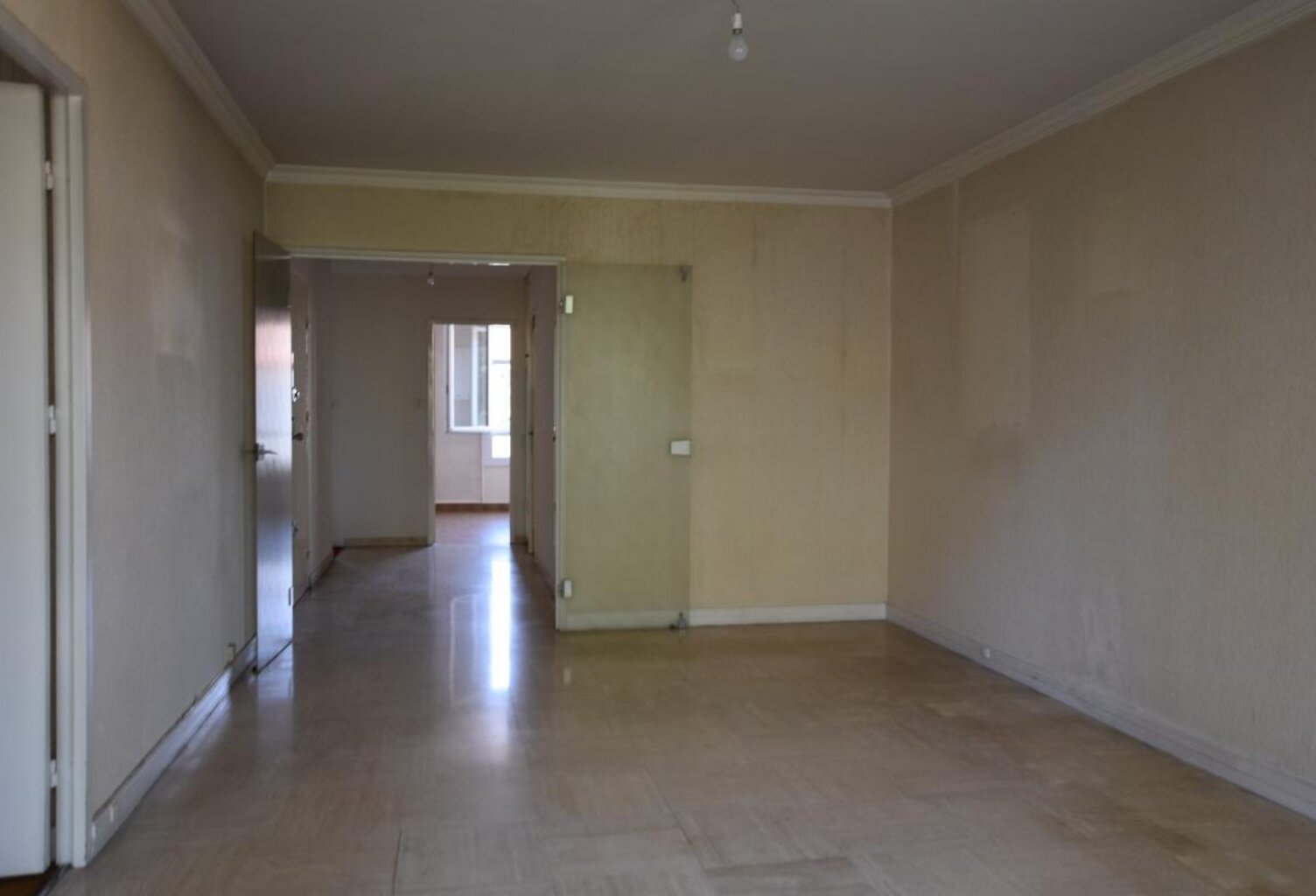 Dans le secteur de Bellevue; T4 de 84 m² avec garage/cave et balcon — photo 1