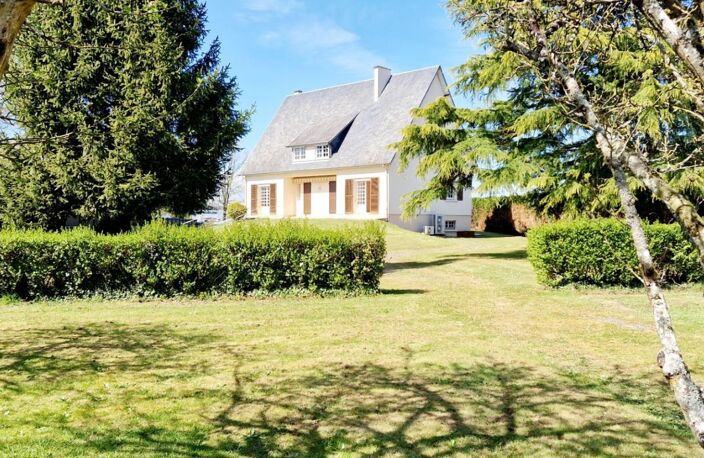 EXCLUSIVITÉ – Maison familiale de 195 m² – 7 chambres – Sous-sol complet – Double garage – Condé-sur-Vire — photo 3