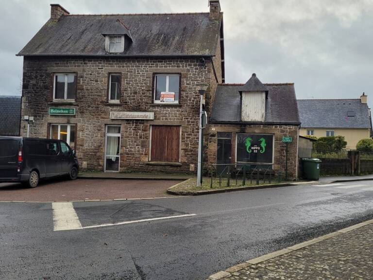 Immeuble à Réhabiliter en Centre-Ville de Quévert (Proximité Dinan) — photo 1