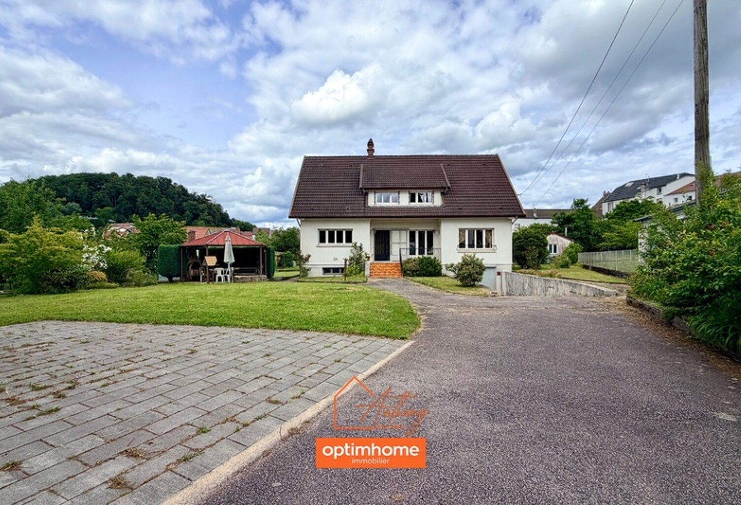 Maison familiale 210 m² - 5 chambres - dépendance - terrain 1873 m² - Bruyères centre (88) — photo 1