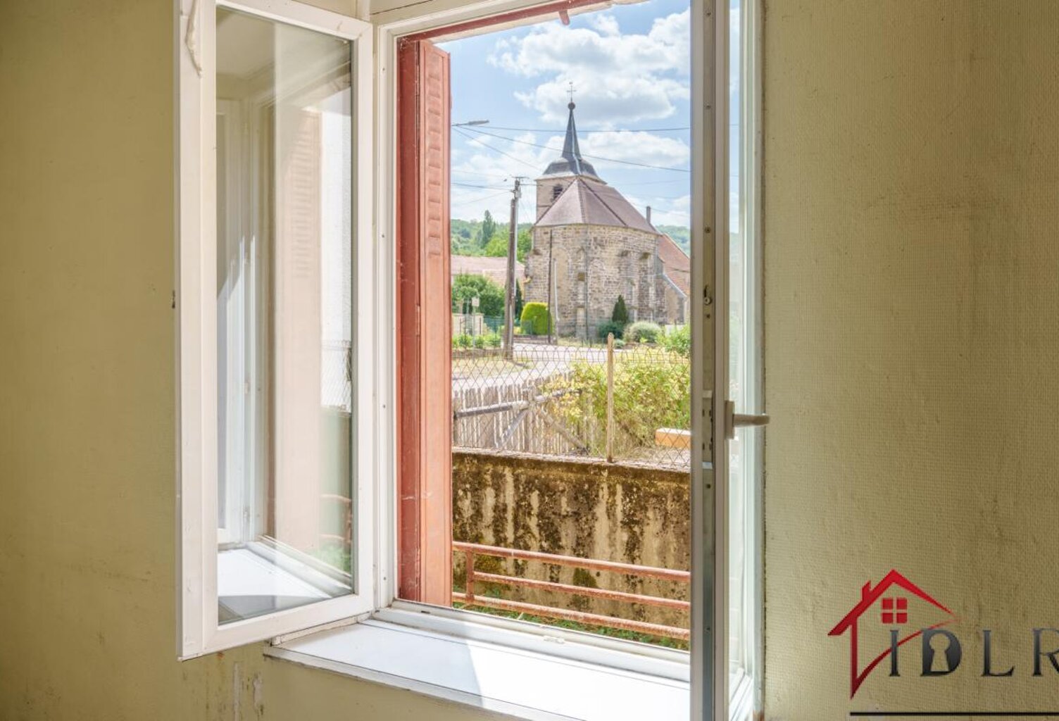 Maison de village sur 1328 m2 de terrain — photo 1